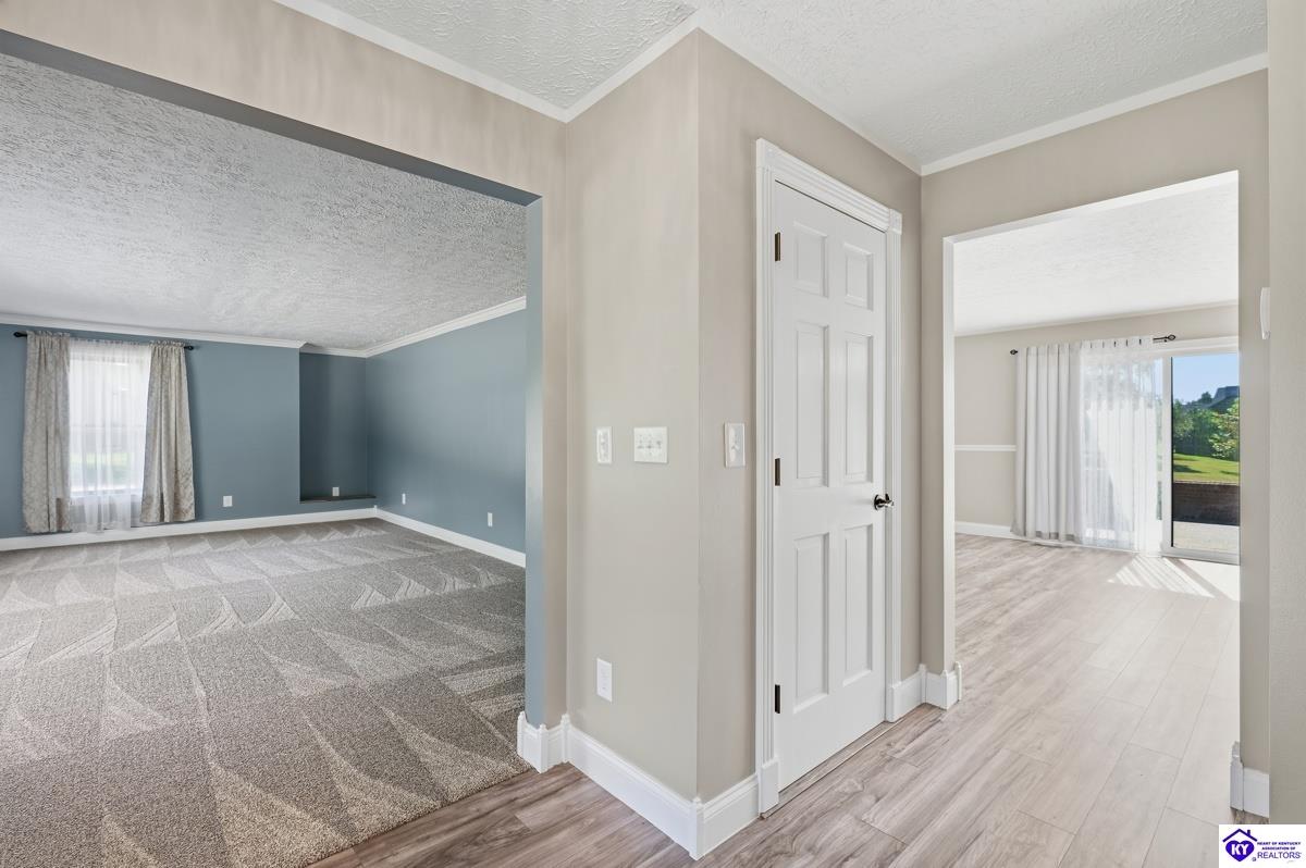 364 Briarwood Circle Property Photo 4