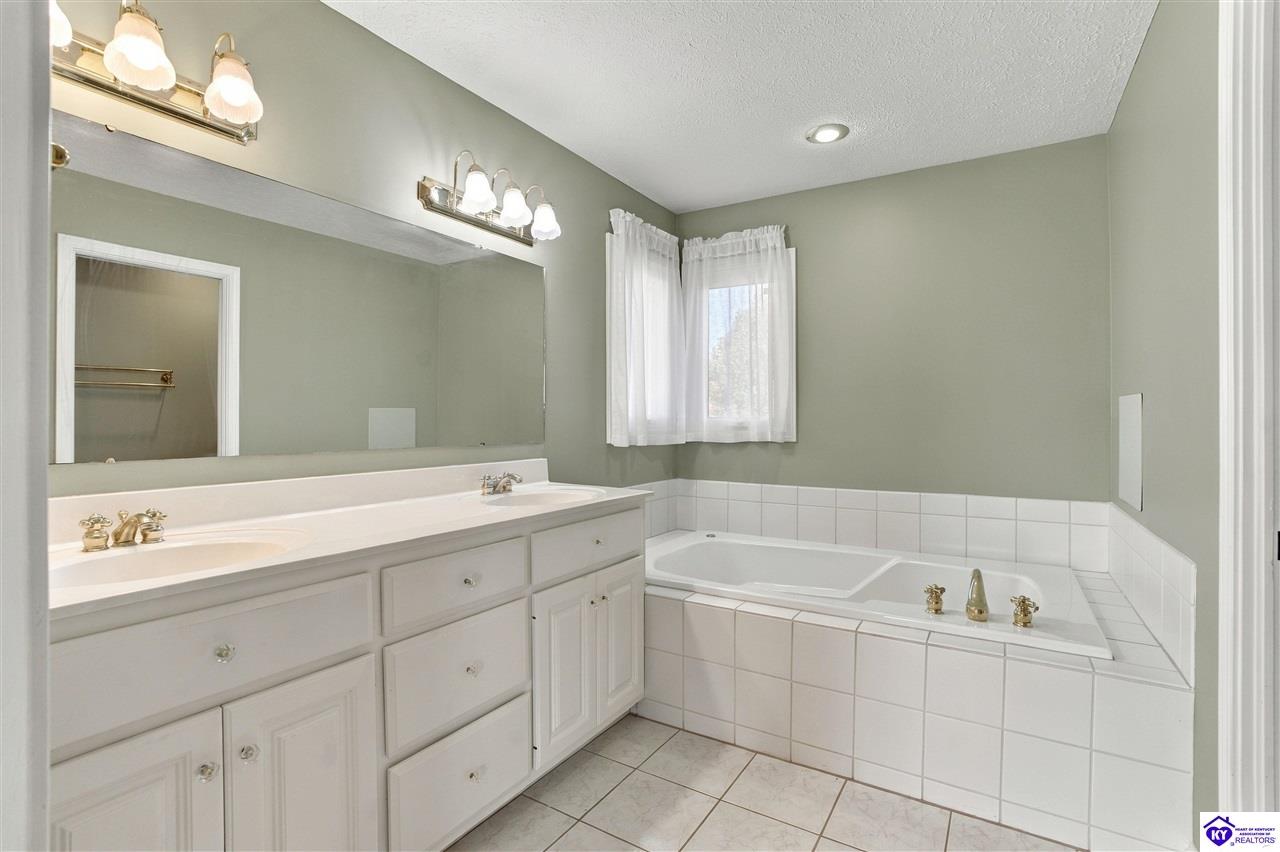 1509 Manchester Drive Property Photo 40