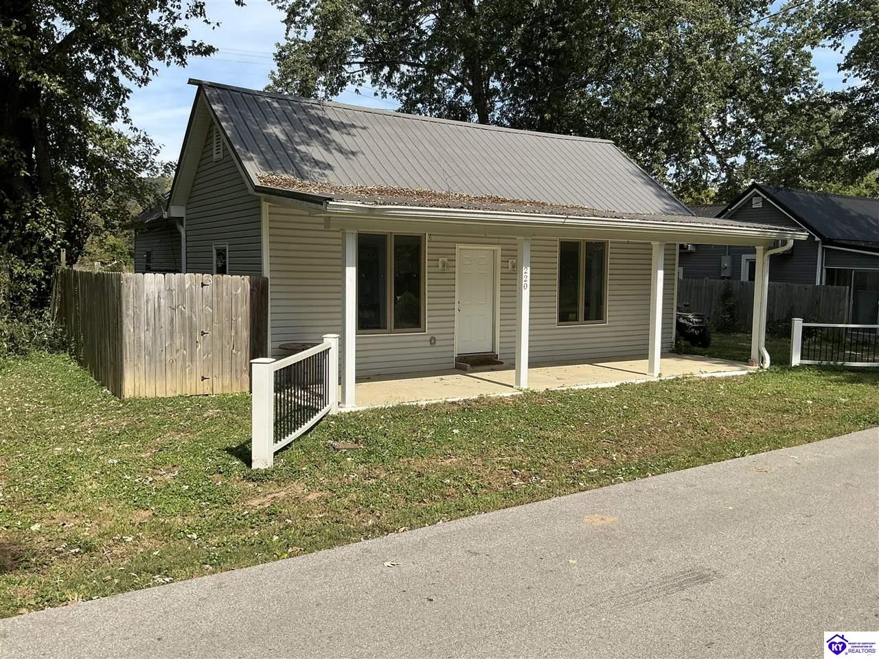 220 Colesburg Road Property Photo 1
