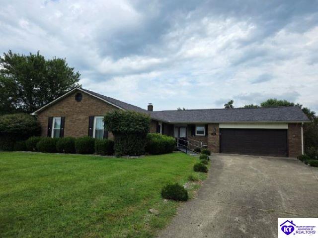 100 Oakwood Drive Property Photo 1