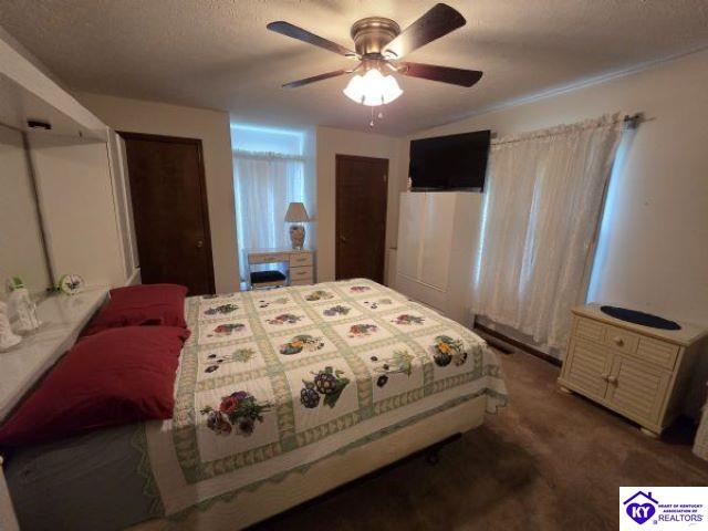 100 Oakwood Drive Property Photo 6