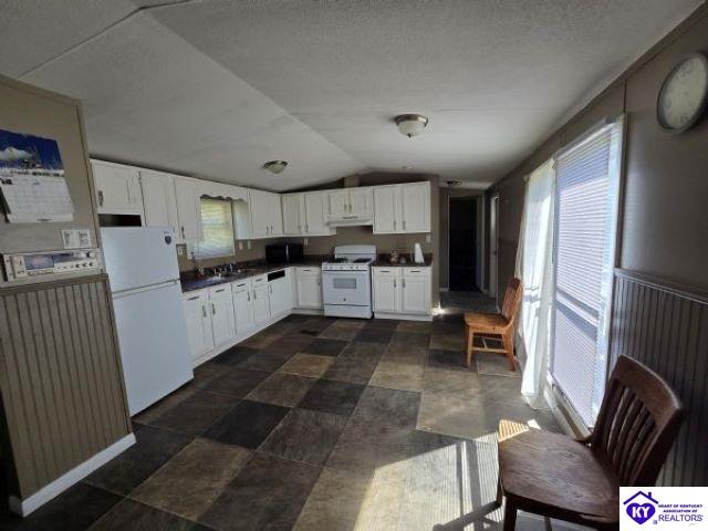 143 Saunders Lane Property Photo 6