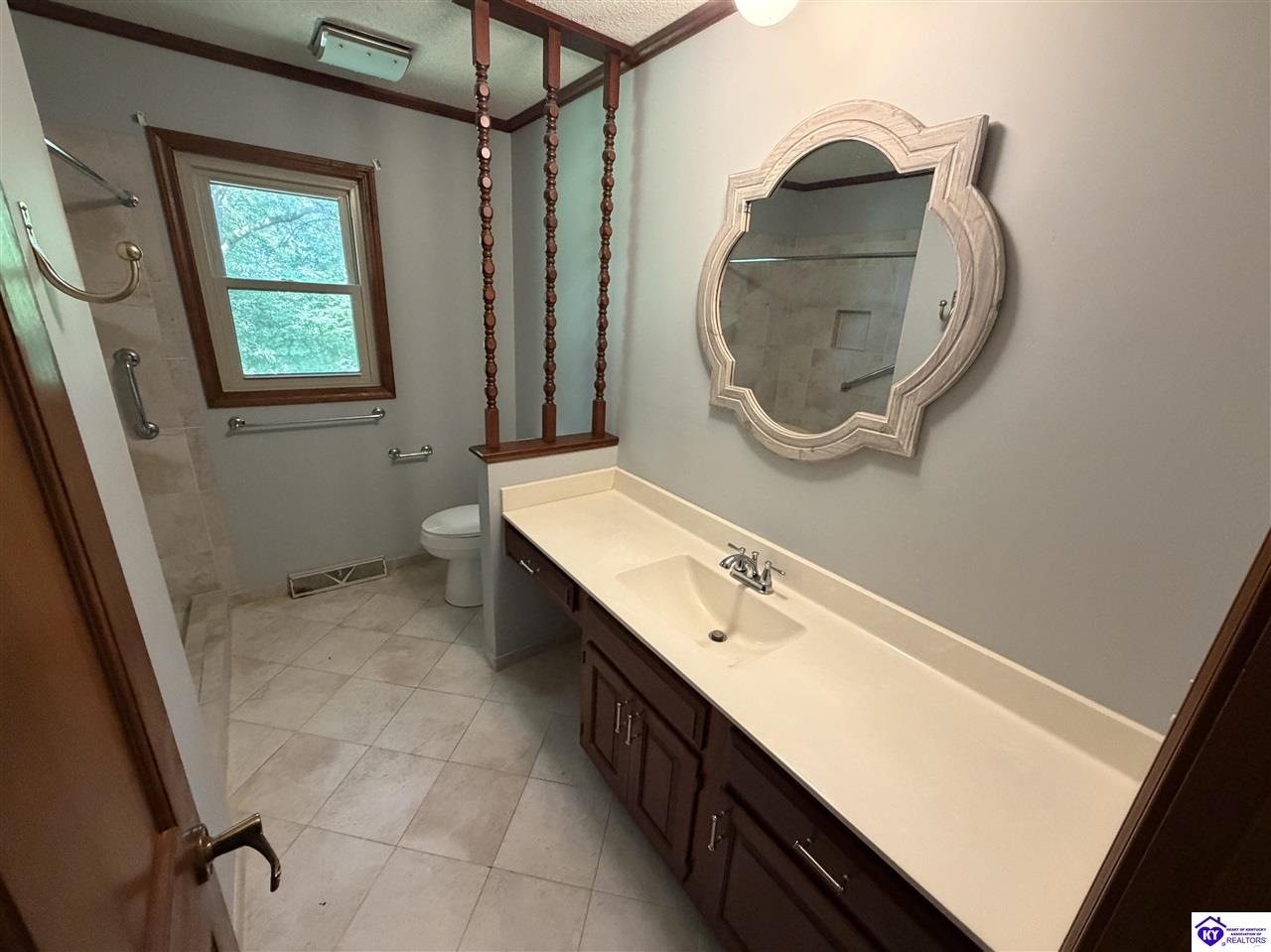 412 Allison Way Property Photo 33