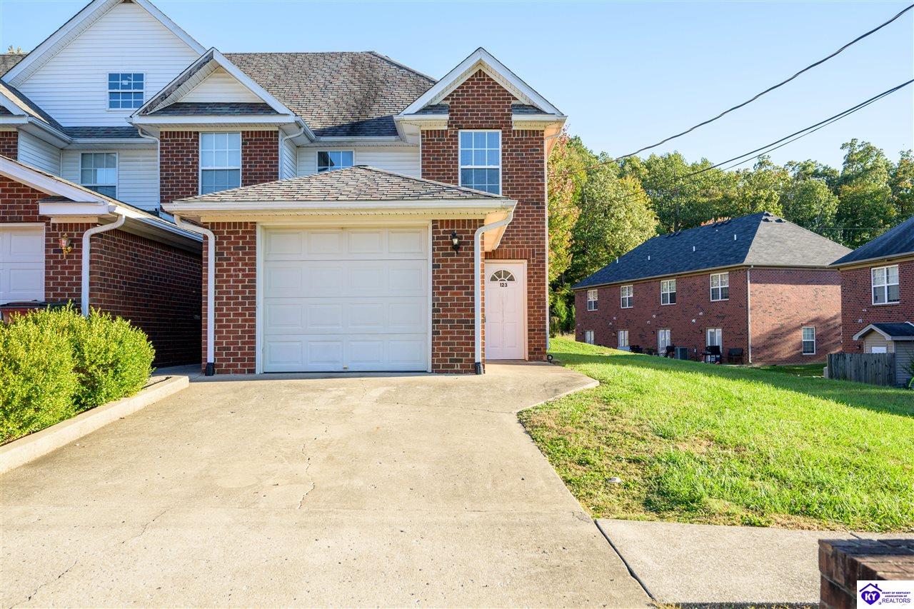 117 119 121 123 Poplar Circle Property Photo 2