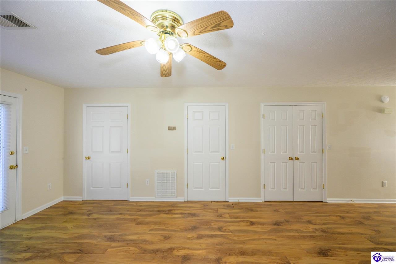 117 119 121 123 Poplar Circle Property Photo 7