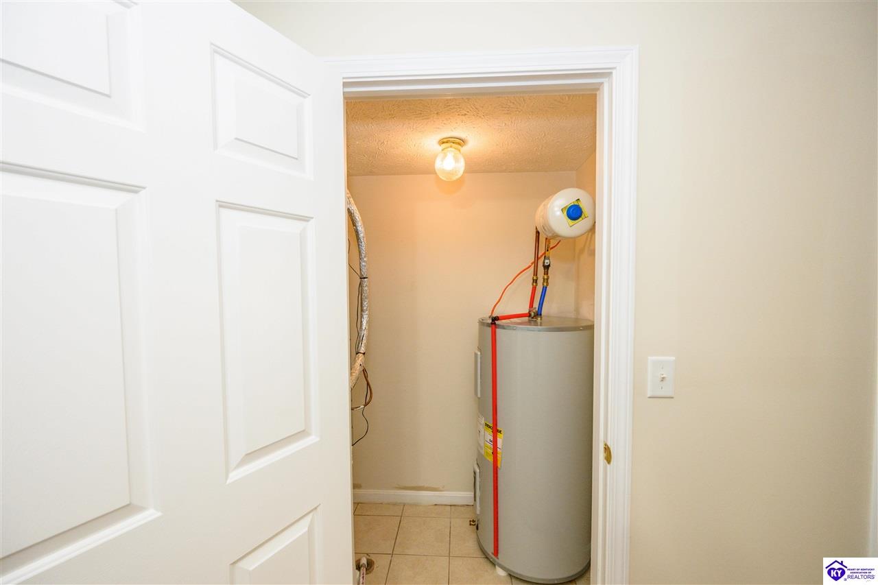 117 119 121 123 Poplar Circle Property Photo 9