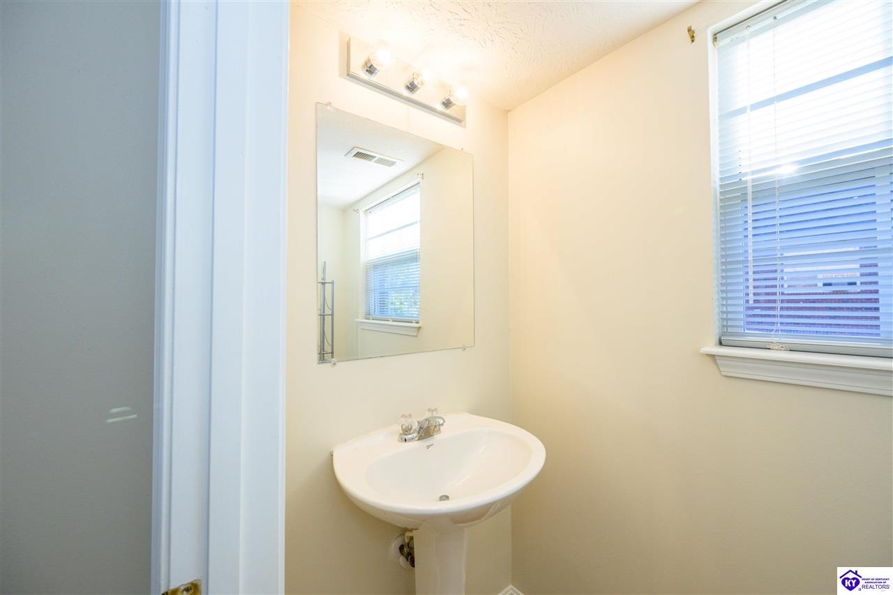 117 119 121 123 Poplar Circle Property Photo 12