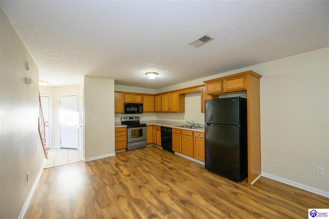 117 119 121 123 Poplar Circle Property Photo 14