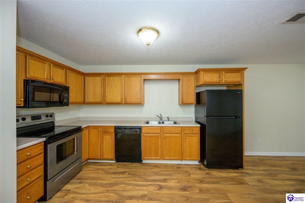 117 119 121 123 Poplar Circle Property Photo 15