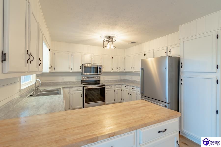 150 Keltner Road Property Photo 16