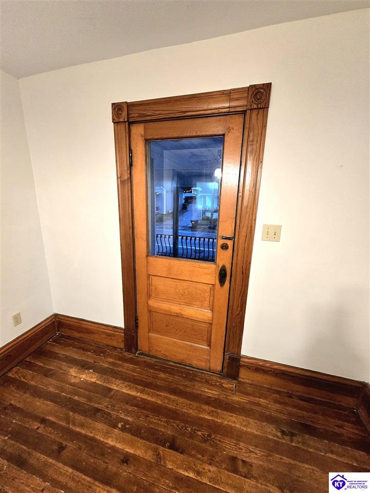 211 E Main Street Property Photo 37