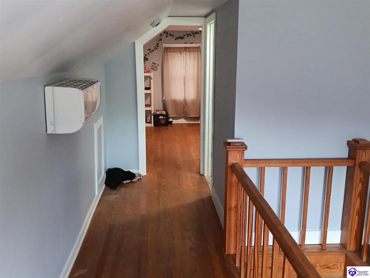 209 Green Street Property Photo 6