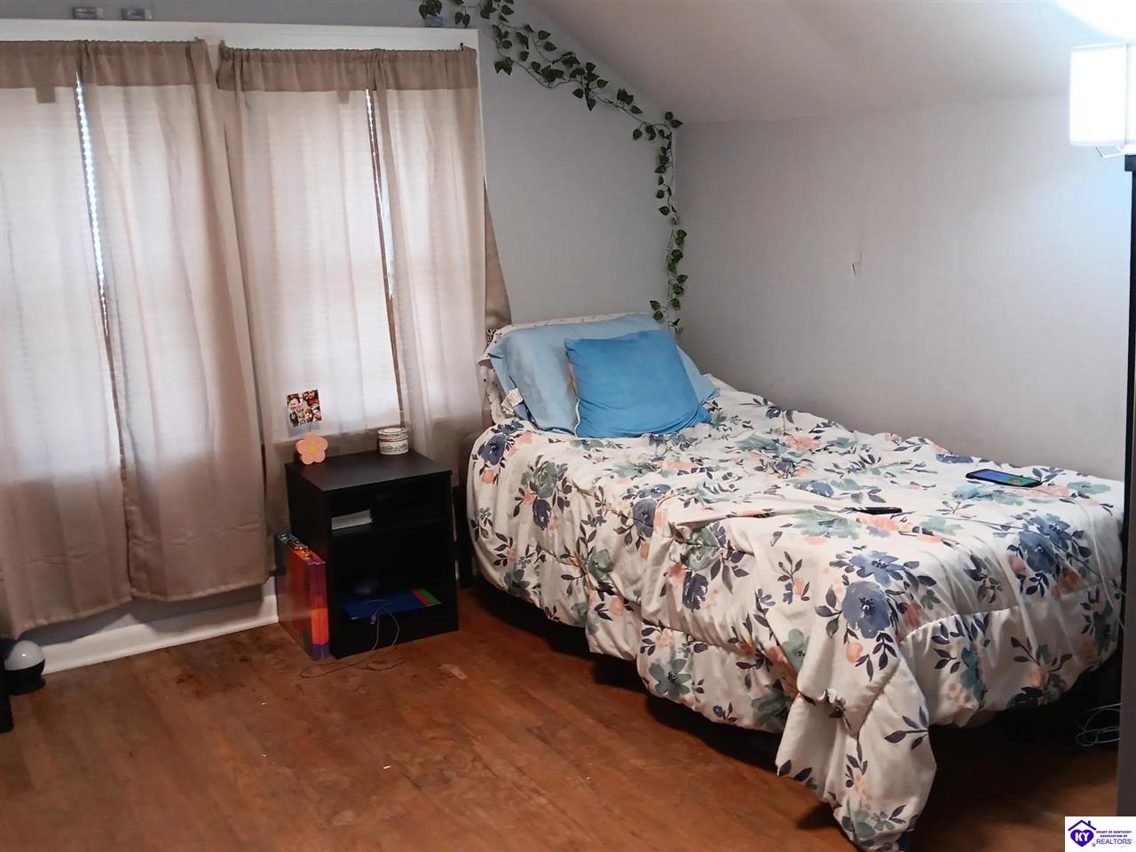 209 Green Street Property Photo 7