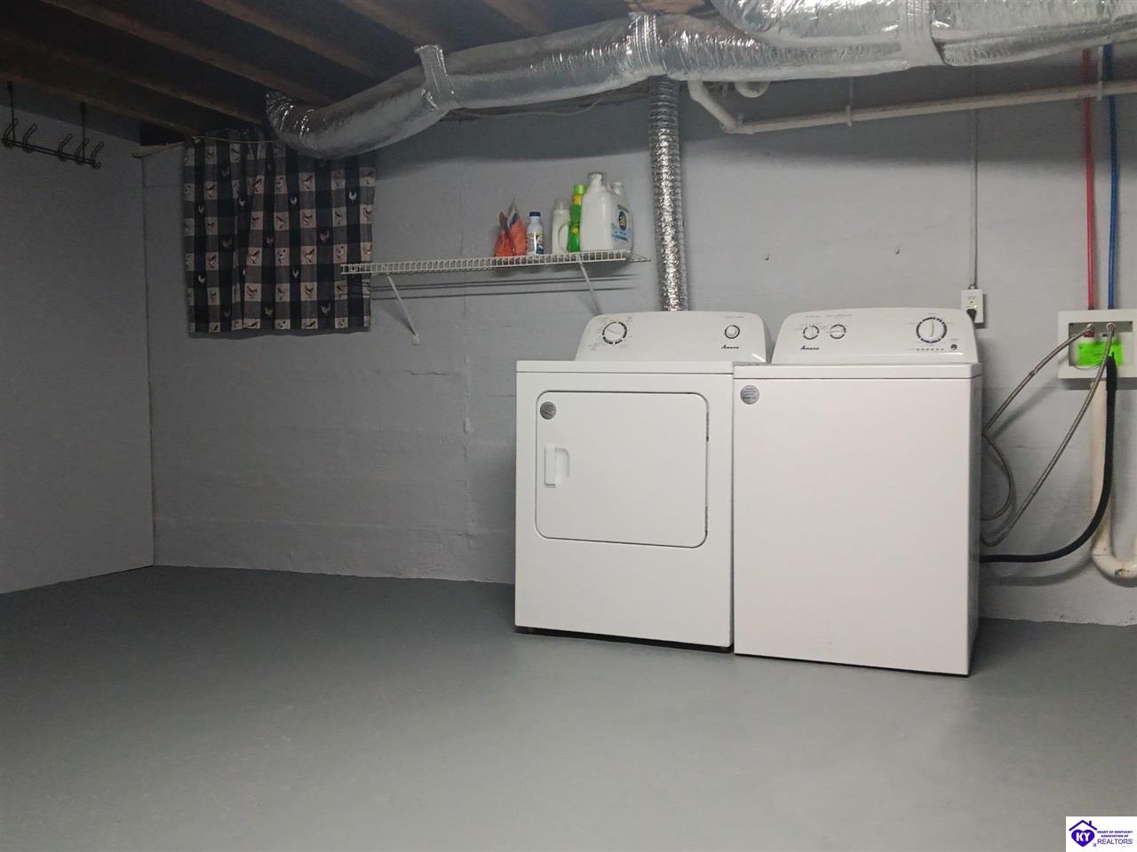 209 Green Street Property Photo 23
