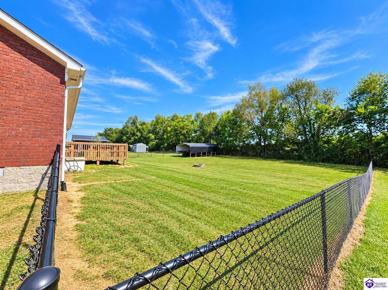 123 Iroquois Trail Property Photo 4
