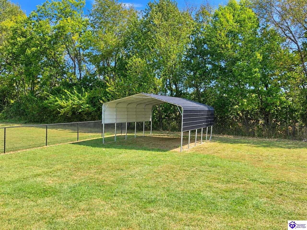 123 Iroquois Trail Property Photo 5