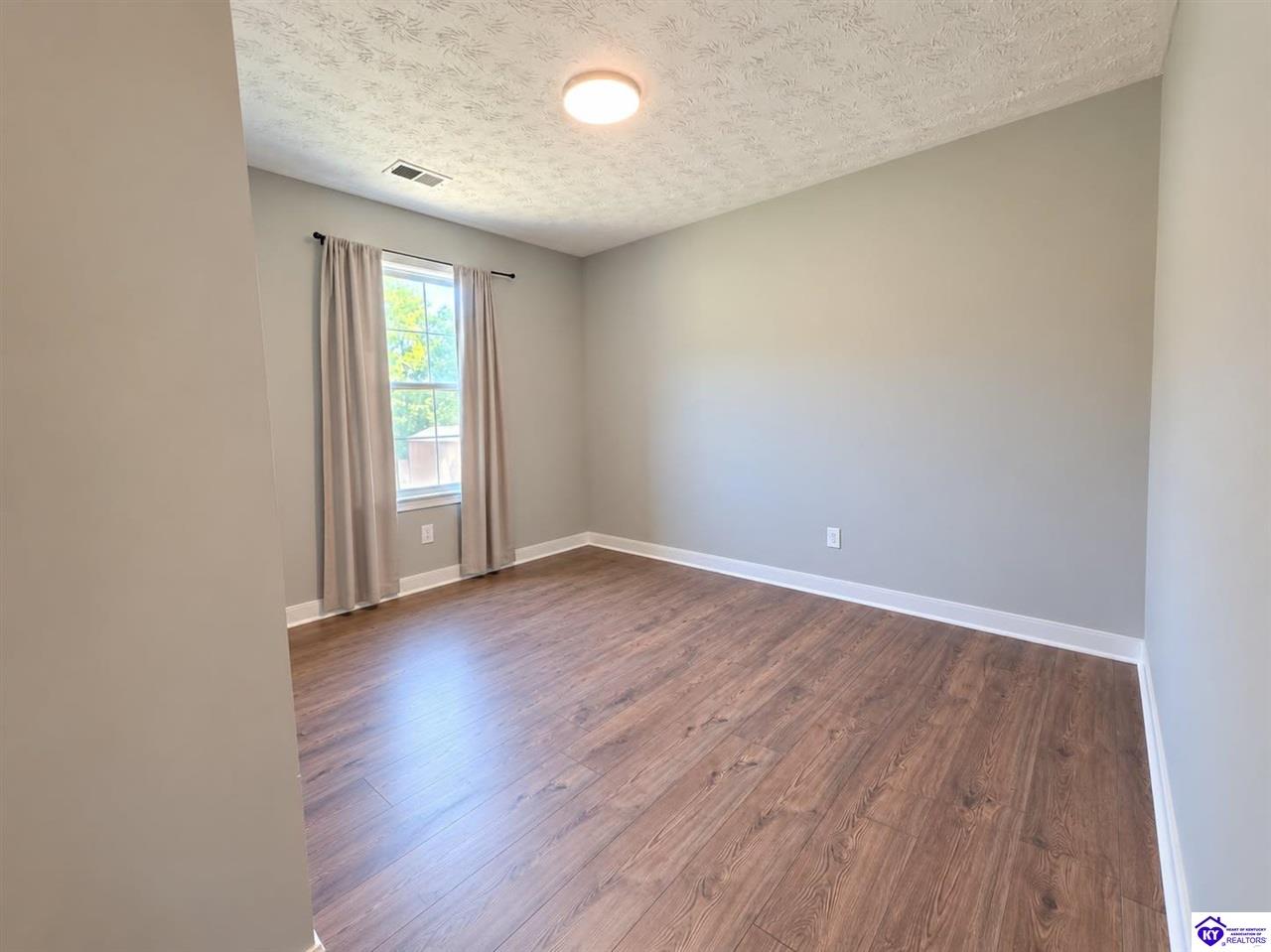123 Iroquois Trail Property Photo 7