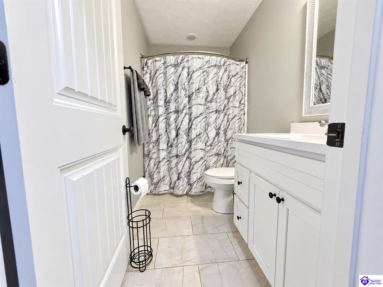 123 Iroquois Trail Property Photo 8