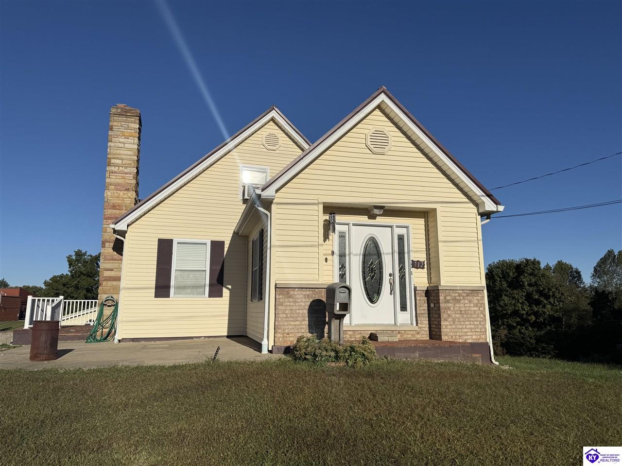 712 Old State Road Property Photo 1