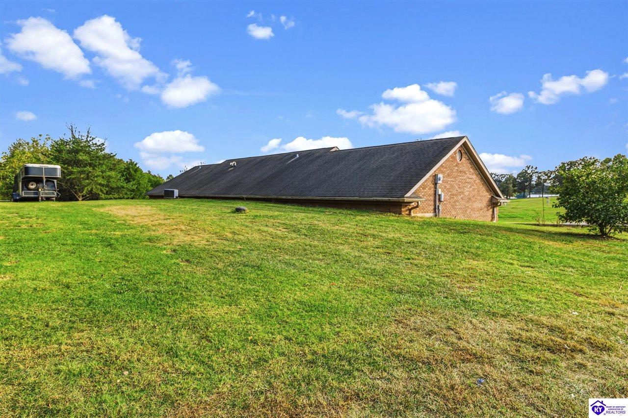 6634 Midway Road Property Photo 4