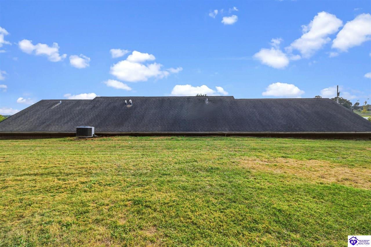 6634 Midway Road Property Photo 5