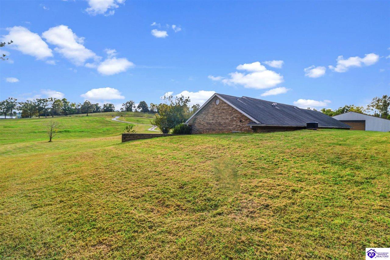 6634 Midway Road Property Photo 6