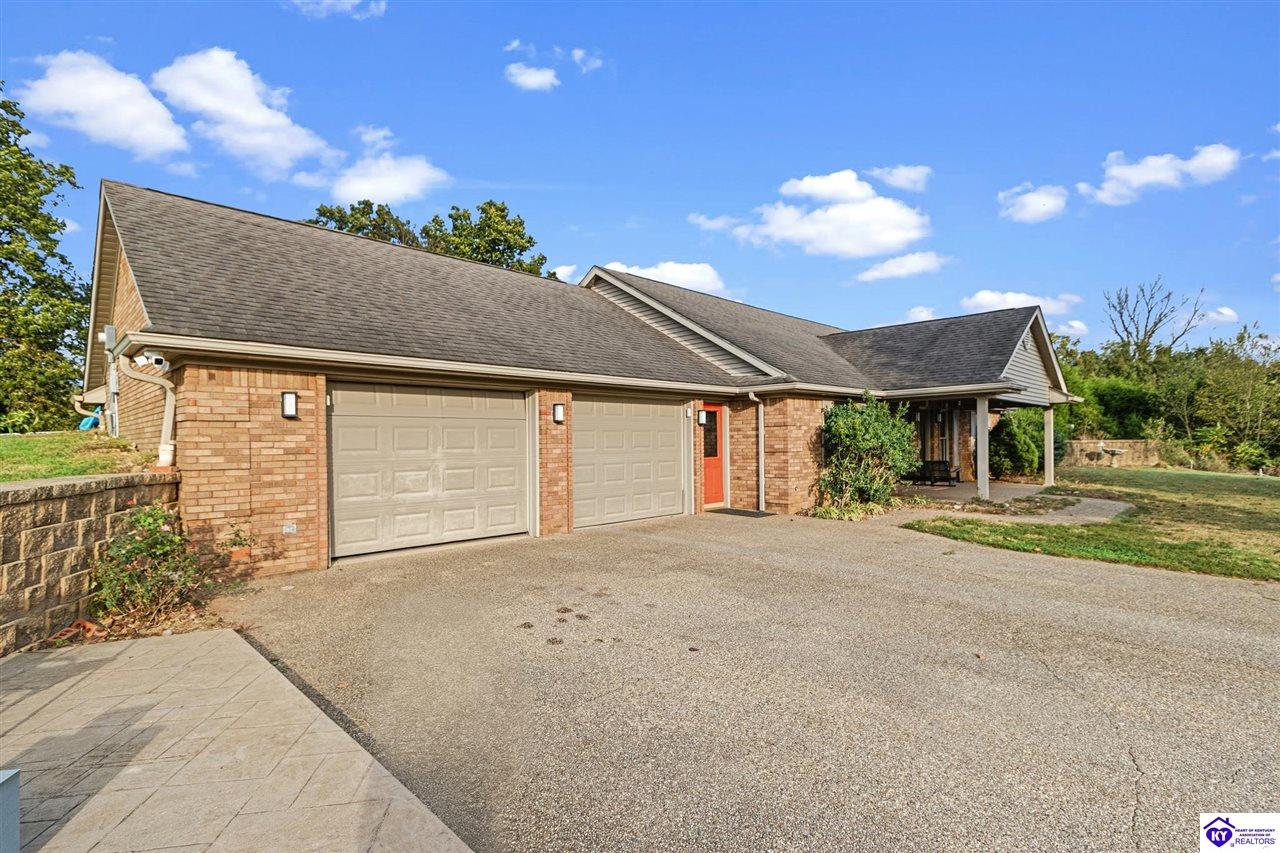 6634 Midway Road Property Photo 10