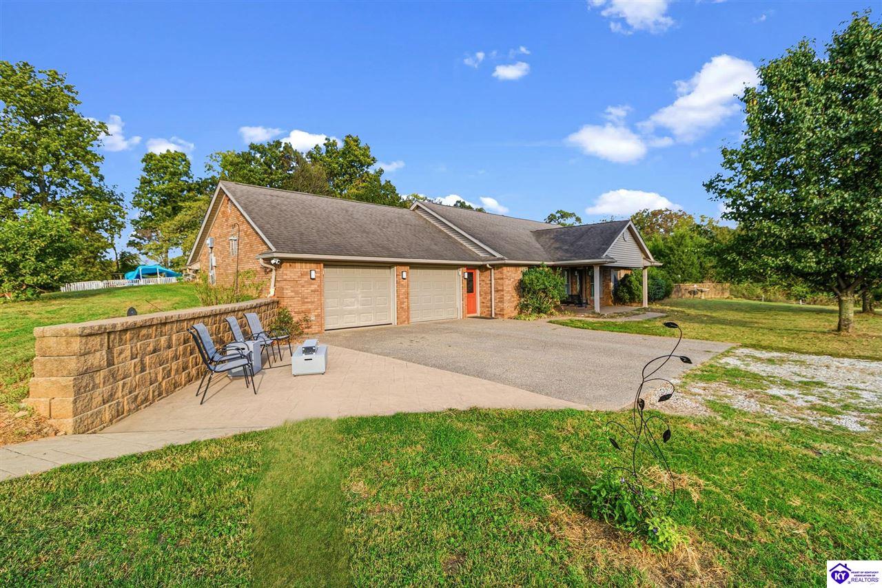 6634 Midway Road Property Photo 11