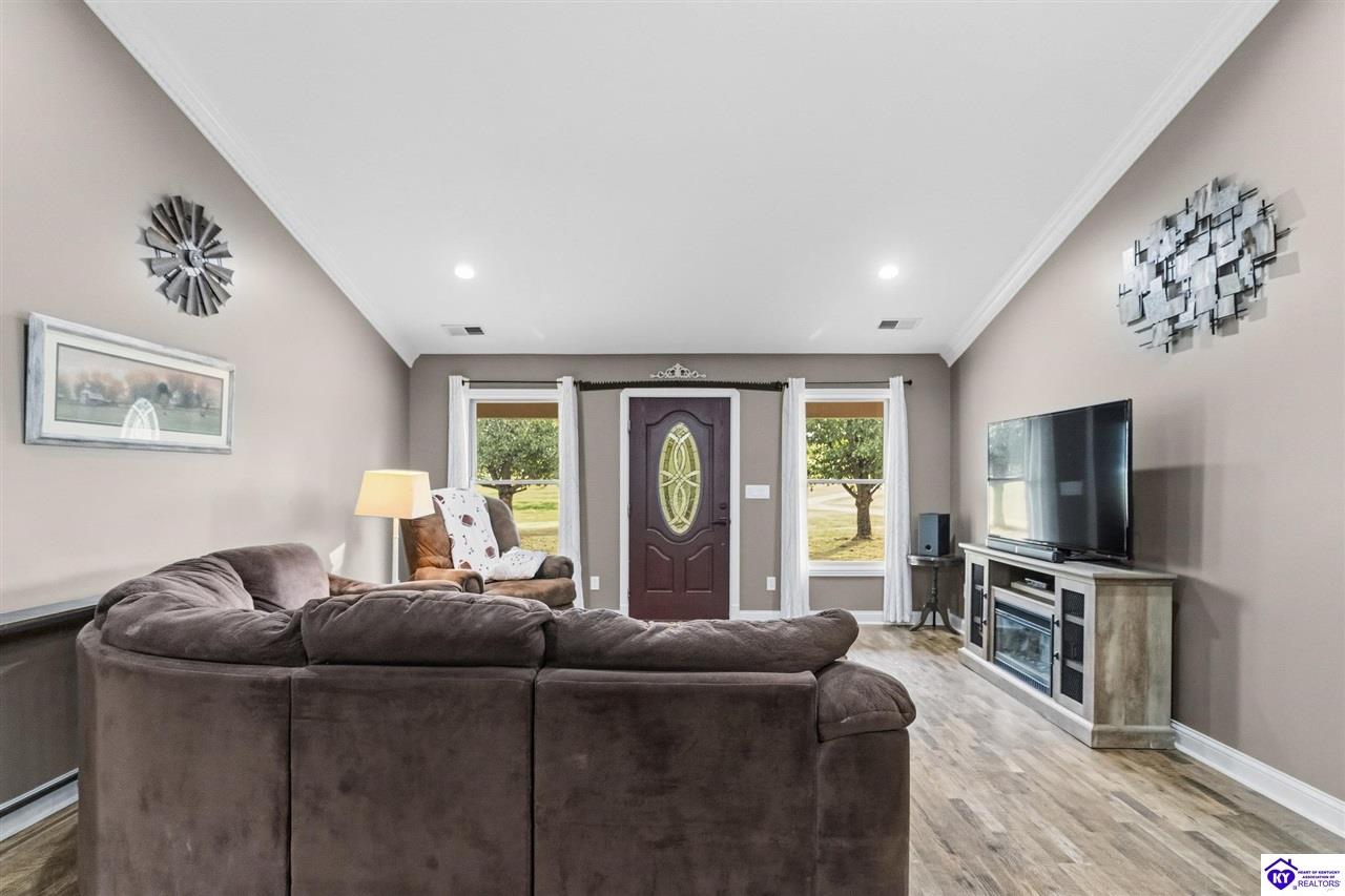 6634 Midway Road Property Photo 14