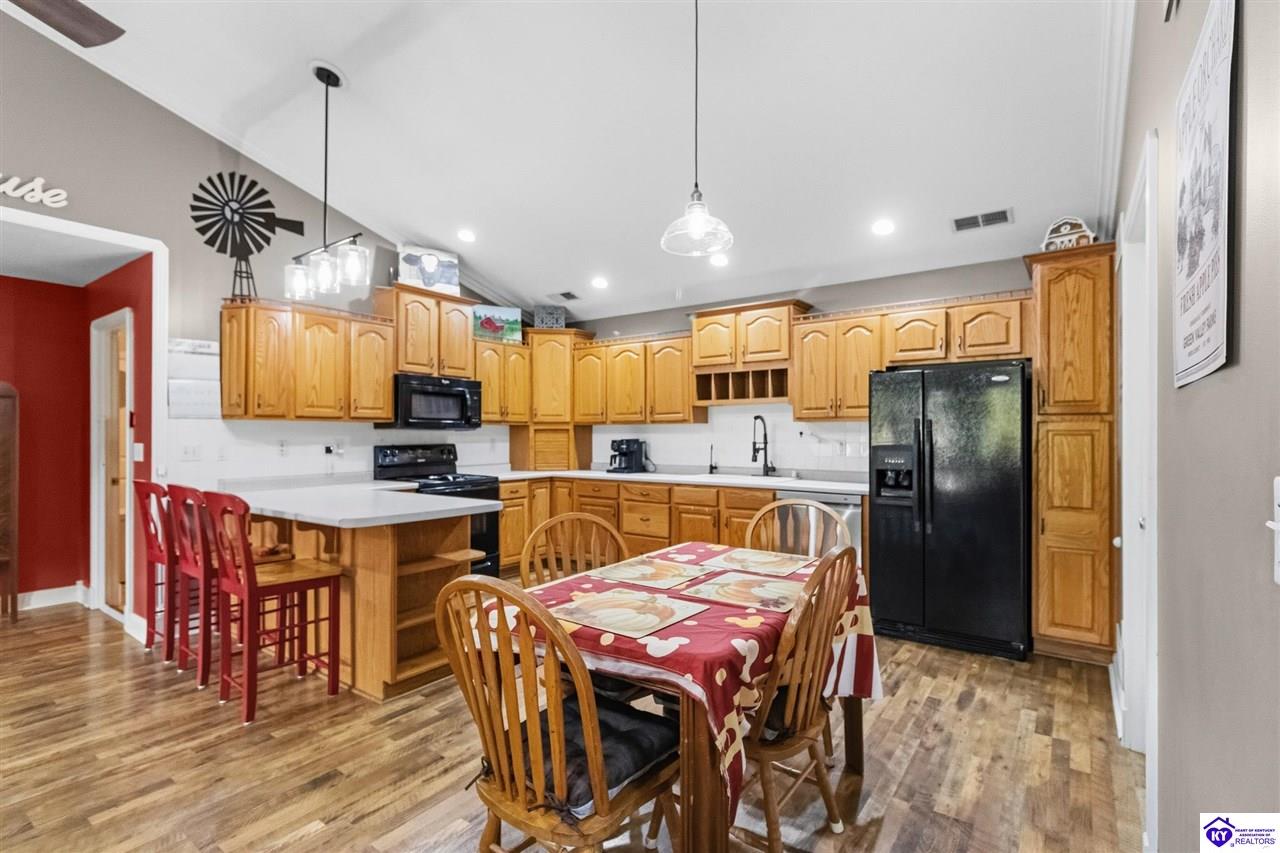 6634 Midway Road Property Photo 16