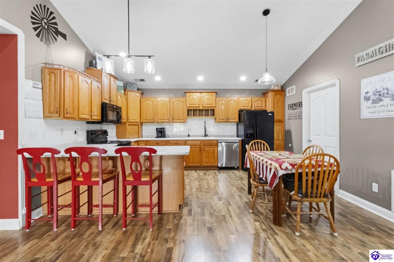6634 Midway Road Property Photo 17