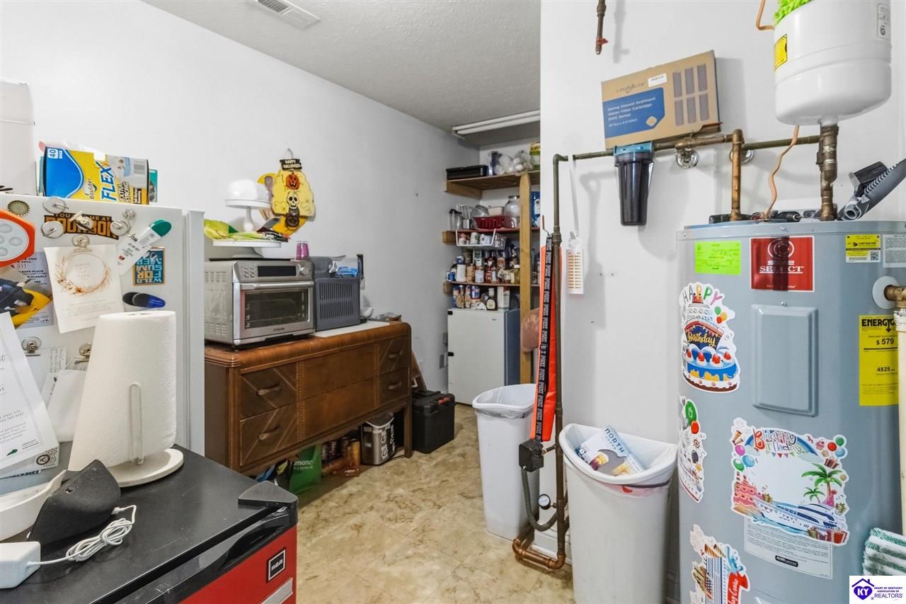 6634 Midway Road Property Photo 22