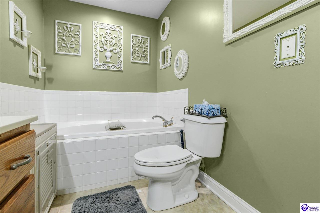 6634 Midway Road Property Photo 31
