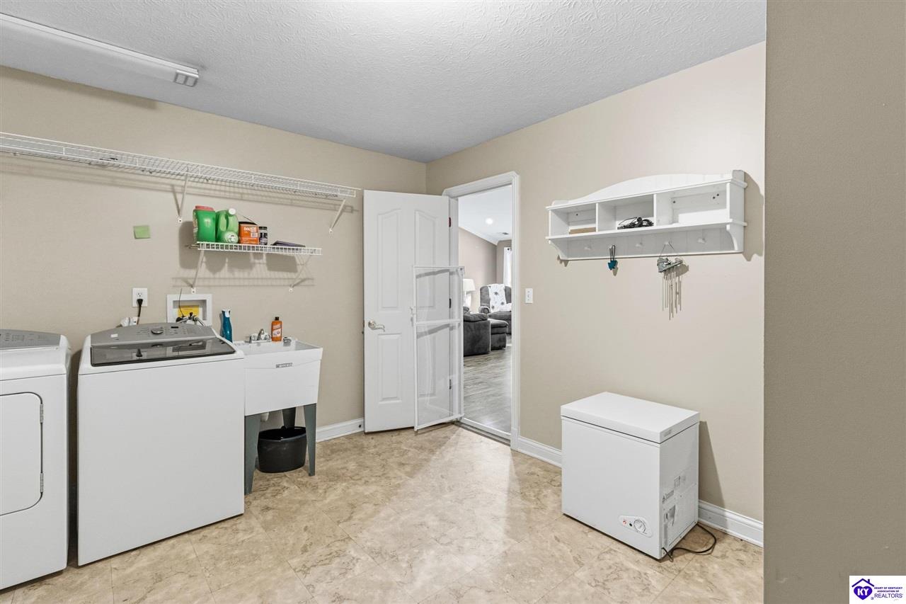 6634 Midway Road Property Photo 46