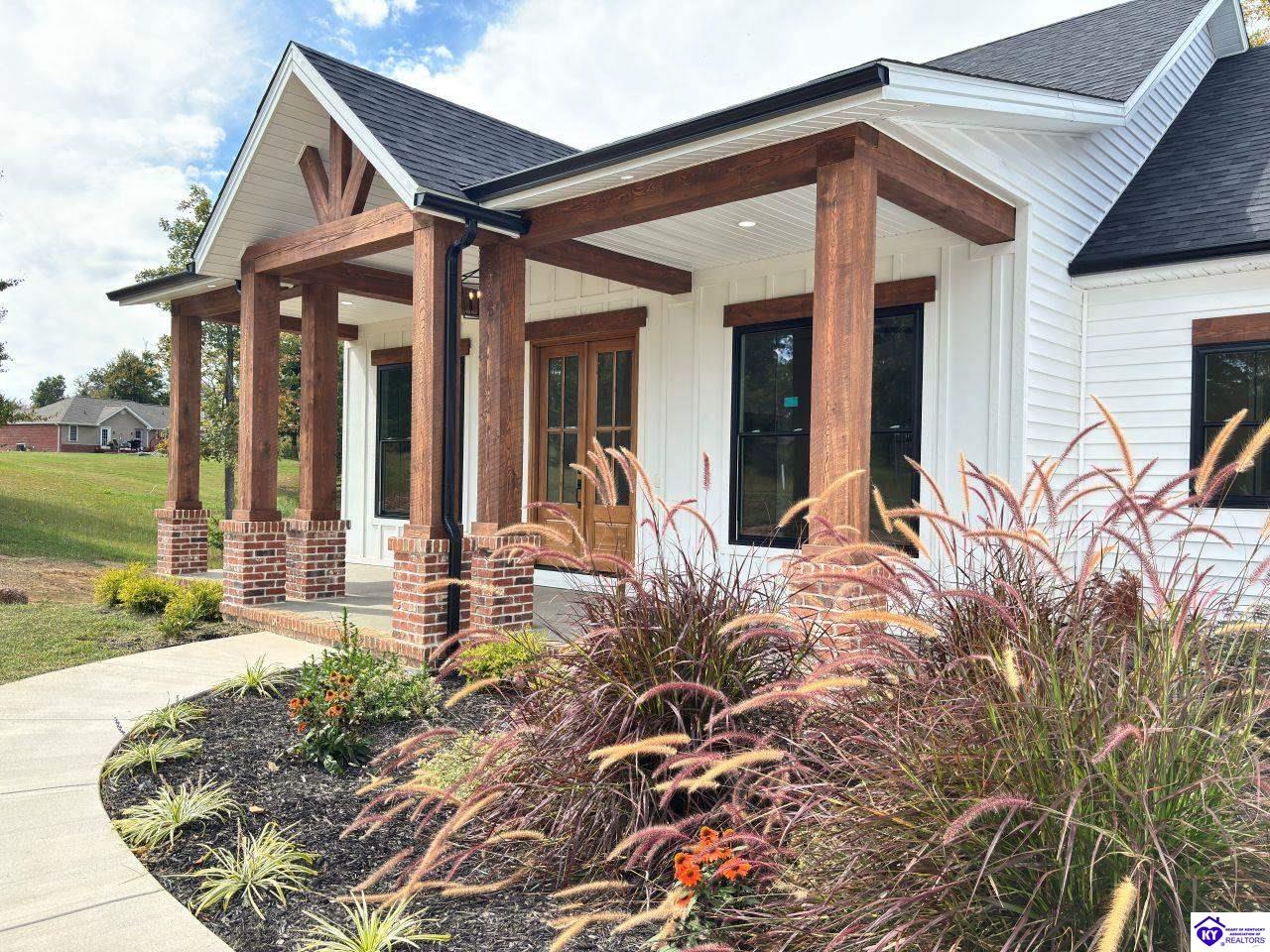 31 Collin Way Property Photo 12