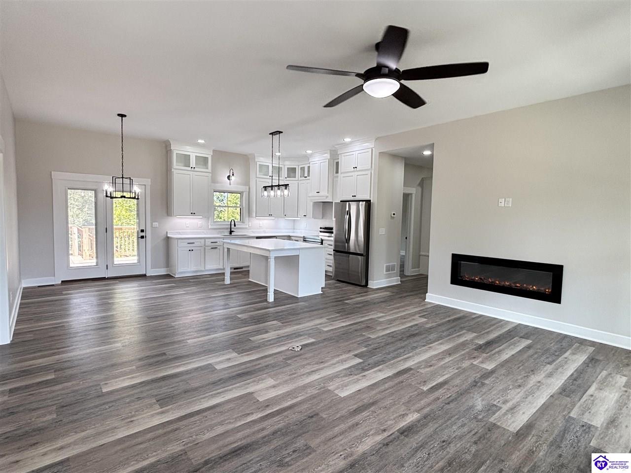 31 Collin Way Property Photo 22
