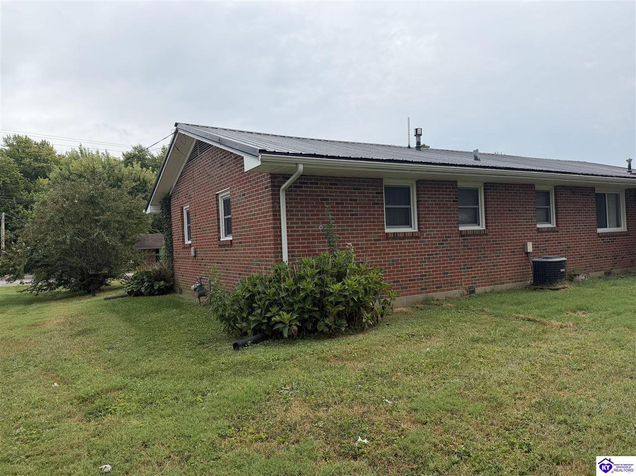 206 Sheridan Drive Property Photo 4