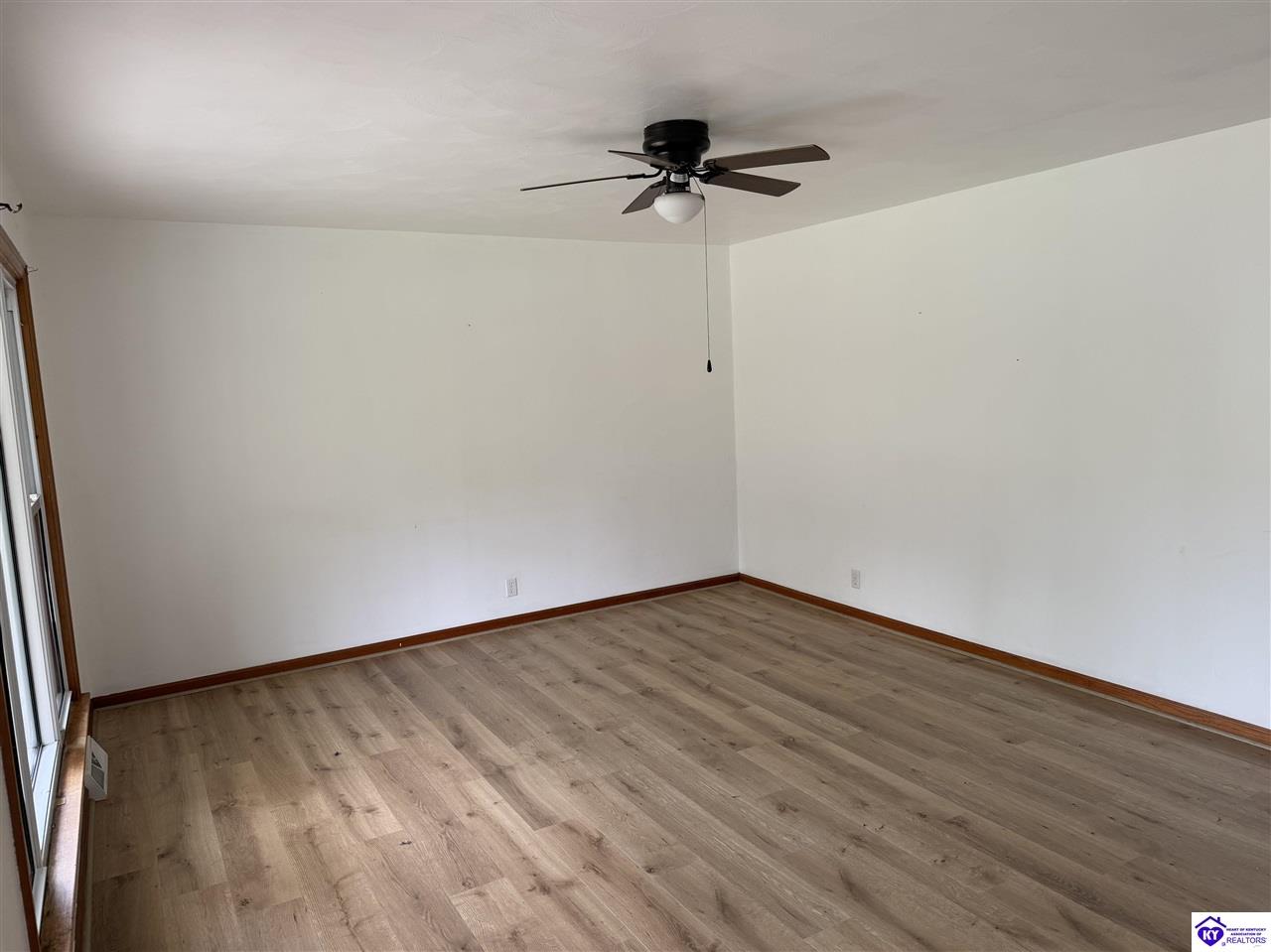 206 Sheridan Drive Property Photo 5