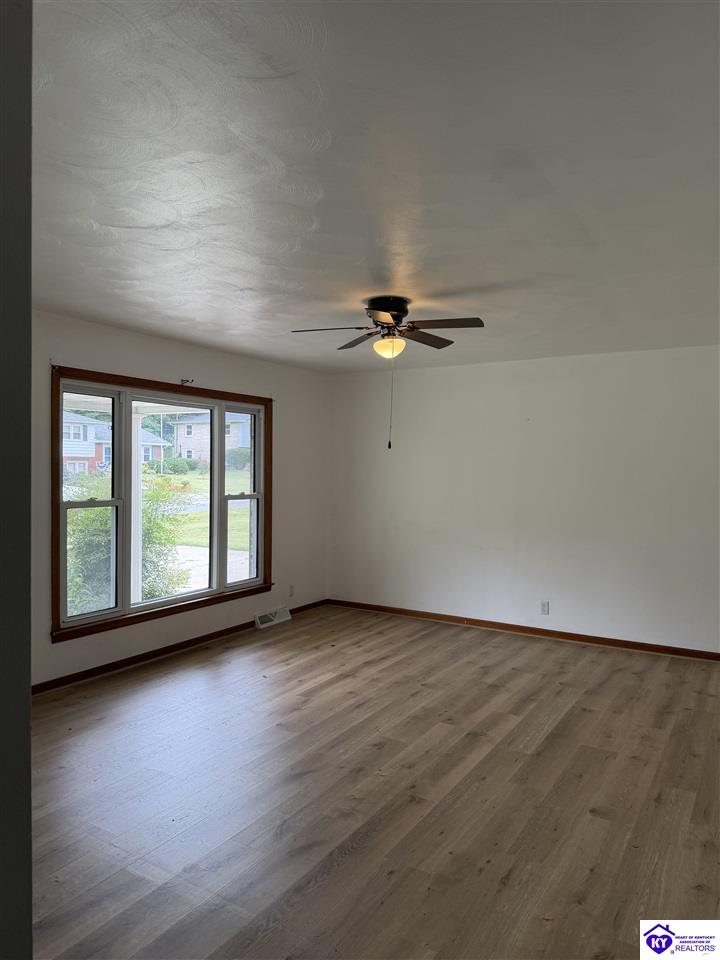 206 Sheridan Drive Property Photo 7
