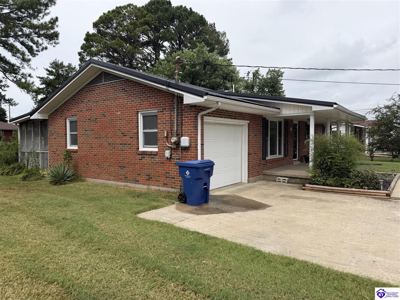 206 Sheridan Drive Property Photo 11