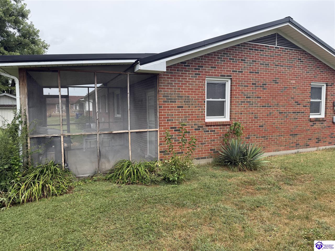206 Sheridan Drive Property Photo 12