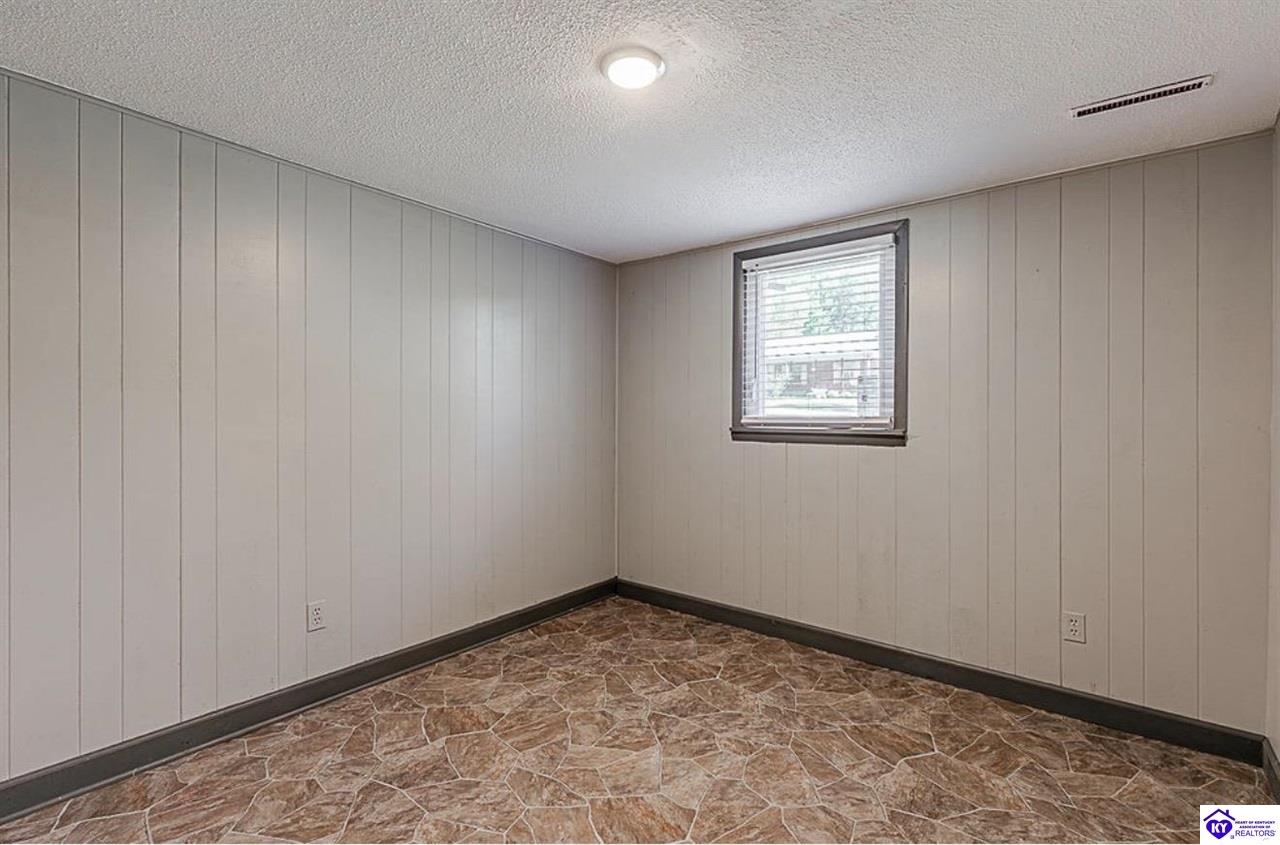 53 Valley View Drive Property Photo 30