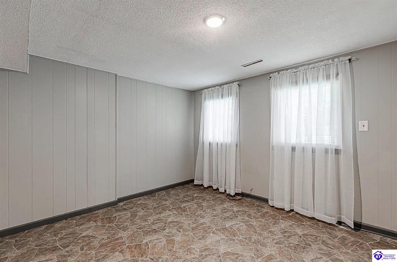 53 Valley View Drive Property Photo 33
