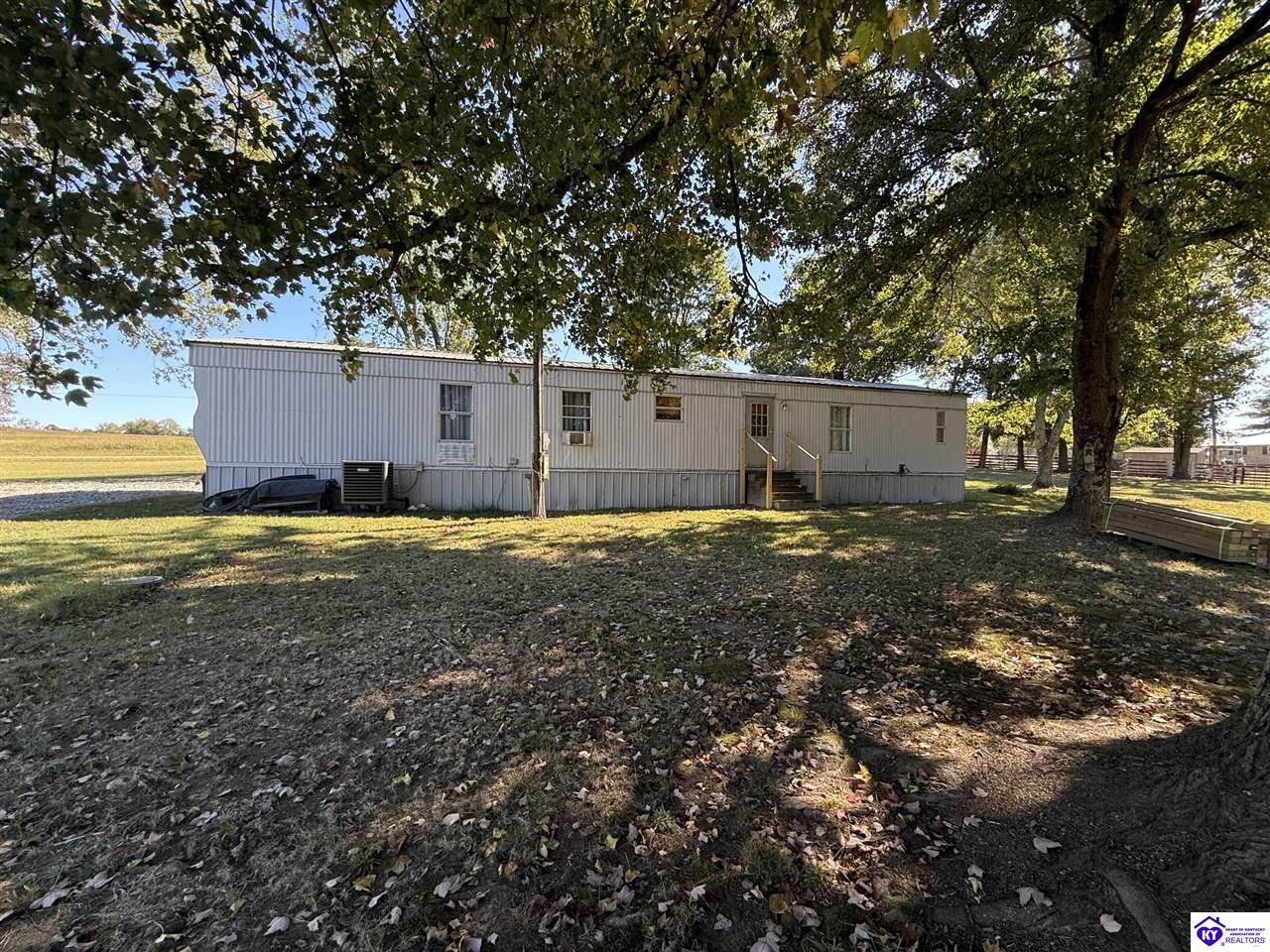 1733 Powell Road Property Photo 7