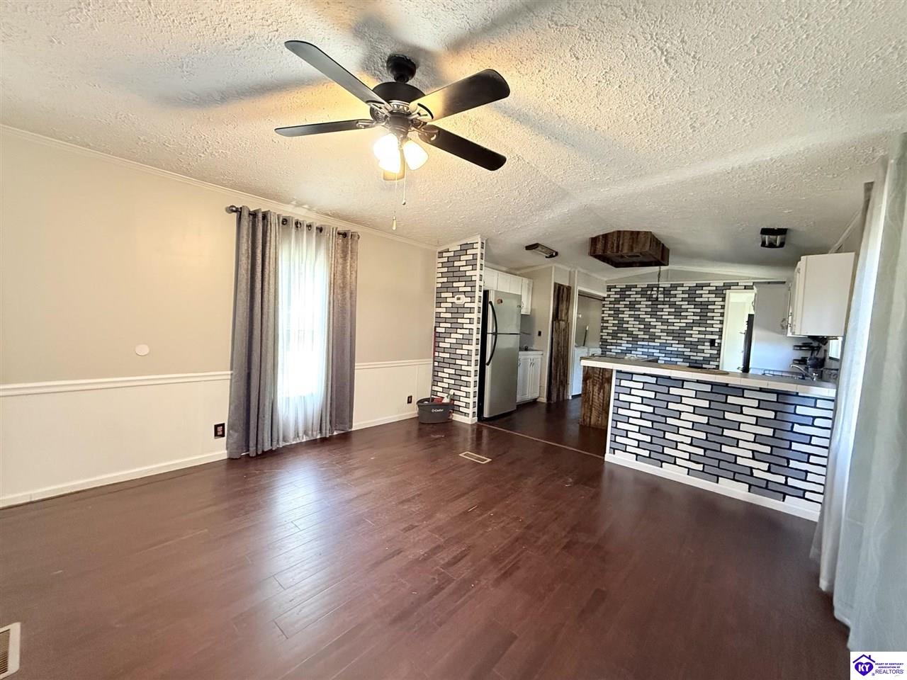 1733 Powell Road Property Photo 30