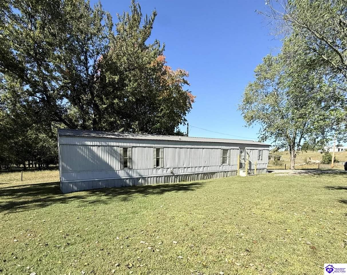 1733 Powell Road Property Photo 32