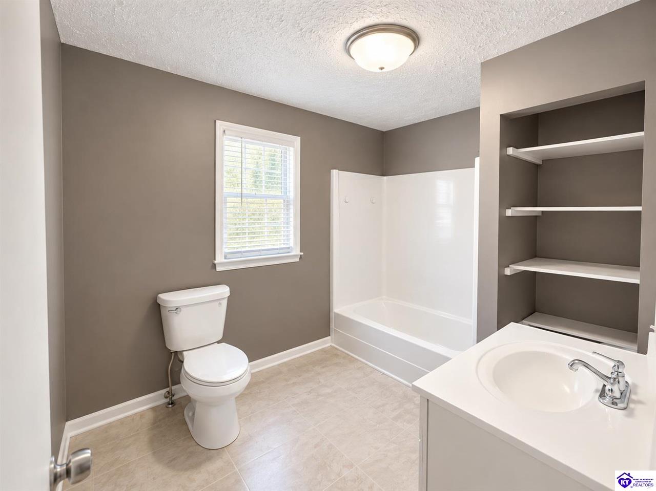 1579 W Vine Street Property Photo 5