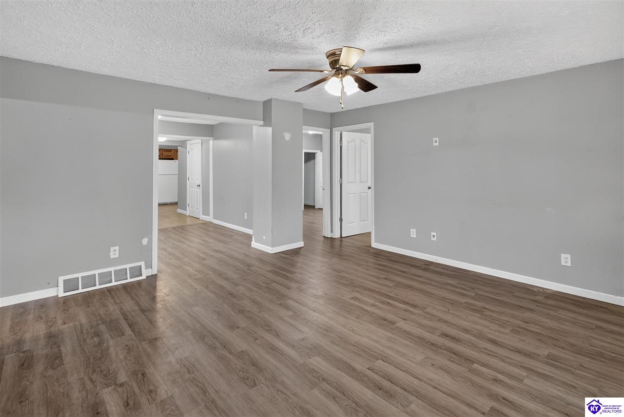150 S L And N Turnpike Road Property Photo 11