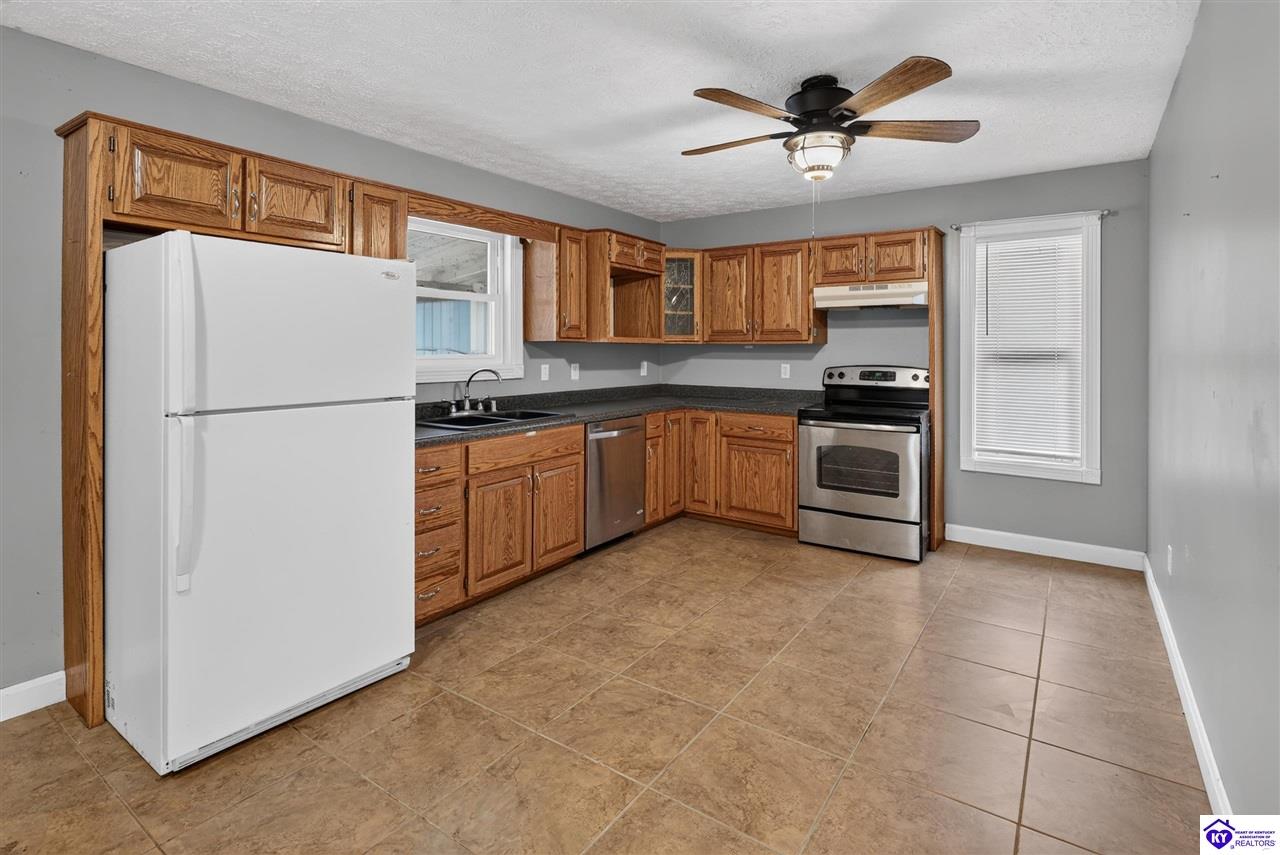 150 S L And N Turnpike Road Property Photo 15