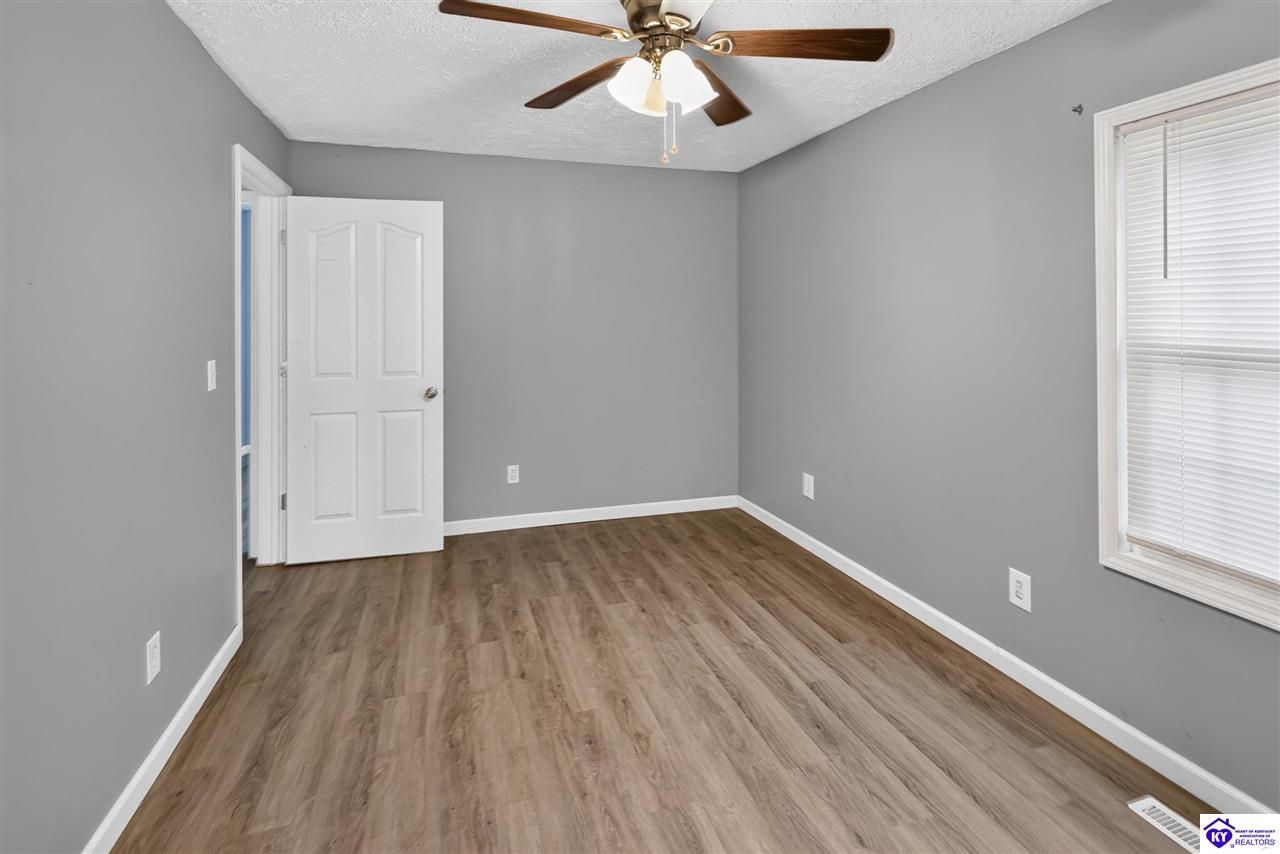 150 S L And N Turnpike Road Property Photo 31